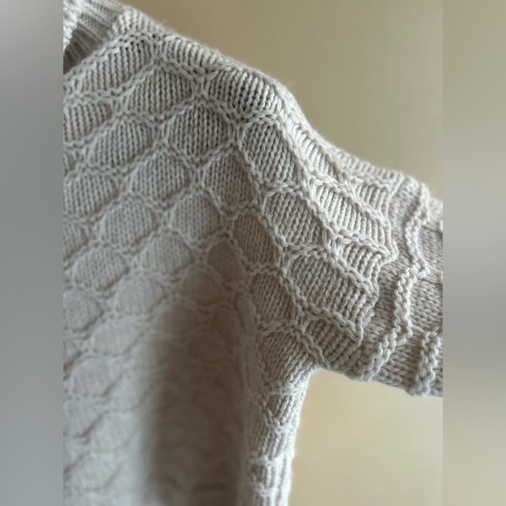 🤘4/$20✌️Pistache sweater - Picture 8 of 15
